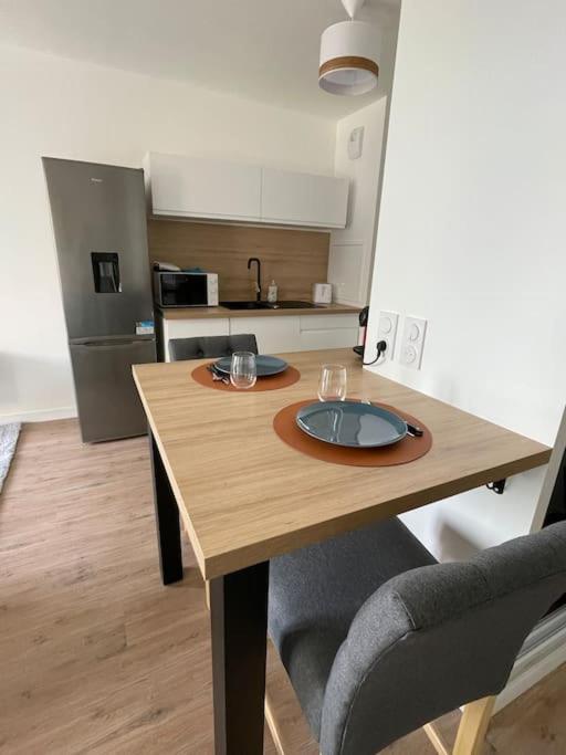 Superbe T2 Proche De La Gare Rer Tgv Massy Palaiseau Apartment Bagian luar foto