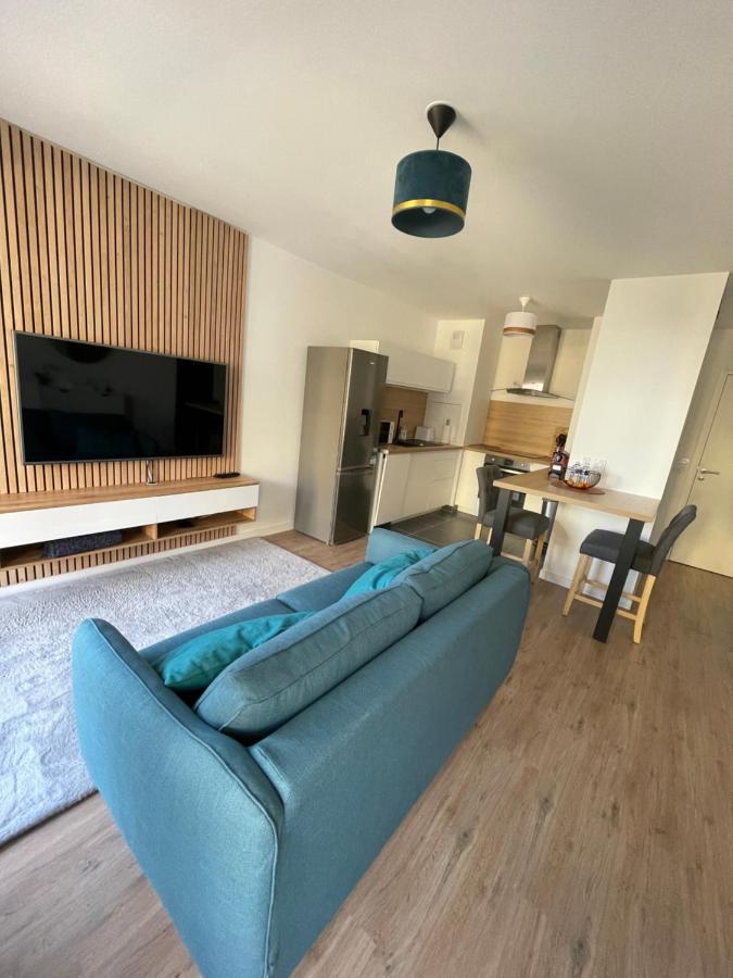 Superbe T2 Proche De La Gare Rer Tgv Massy Palaiseau Apartment Bagian luar foto